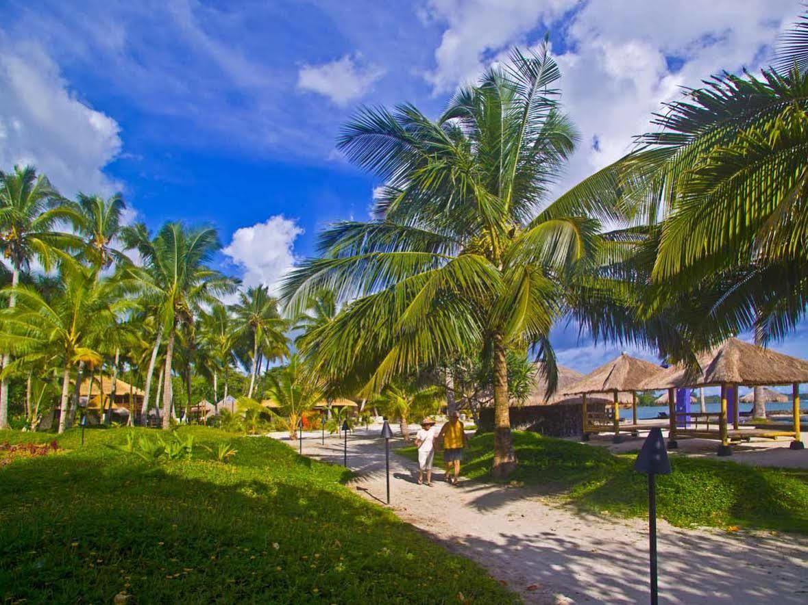 Coconuts Beach Club Resort And Spa Fausaga Exteriör bild